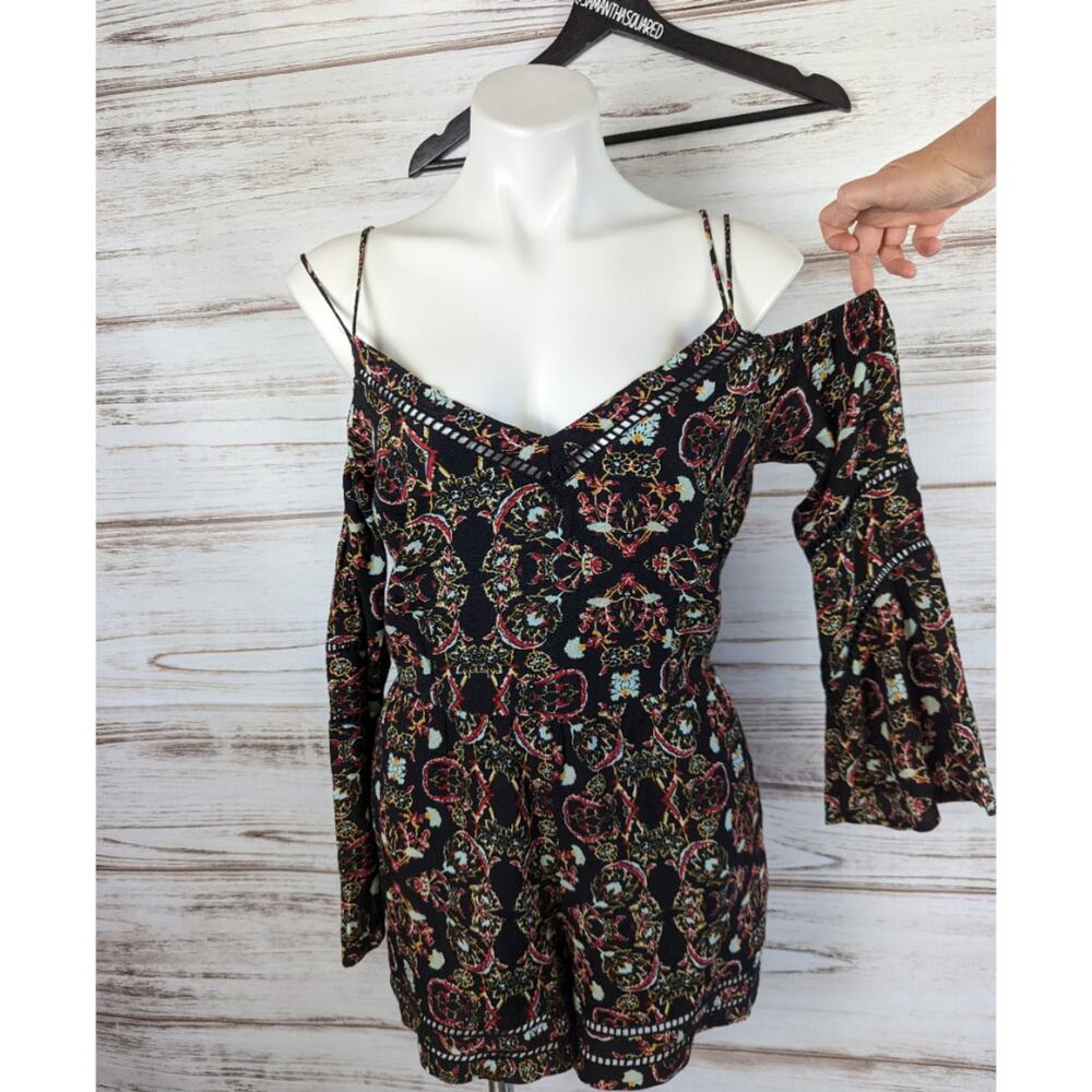 Kendall + Kylie Off the Shoulder Paisley Print Romper Sz Small